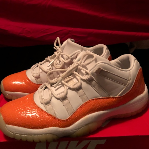 Jordan 11 low *not orange custom - Picture 4 of 6